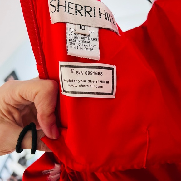 SHERRI HILL Prom | Gala | Quinceañera |Wedding | size 10 fits like 6 Red - Picture 10 of 14